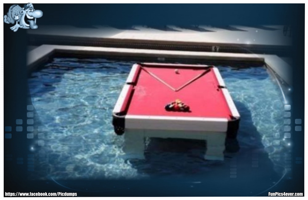 Pool Billiard - gleich mit einer kleinen Abkühlung im Pool, macht Billard noch mehr Spaß.