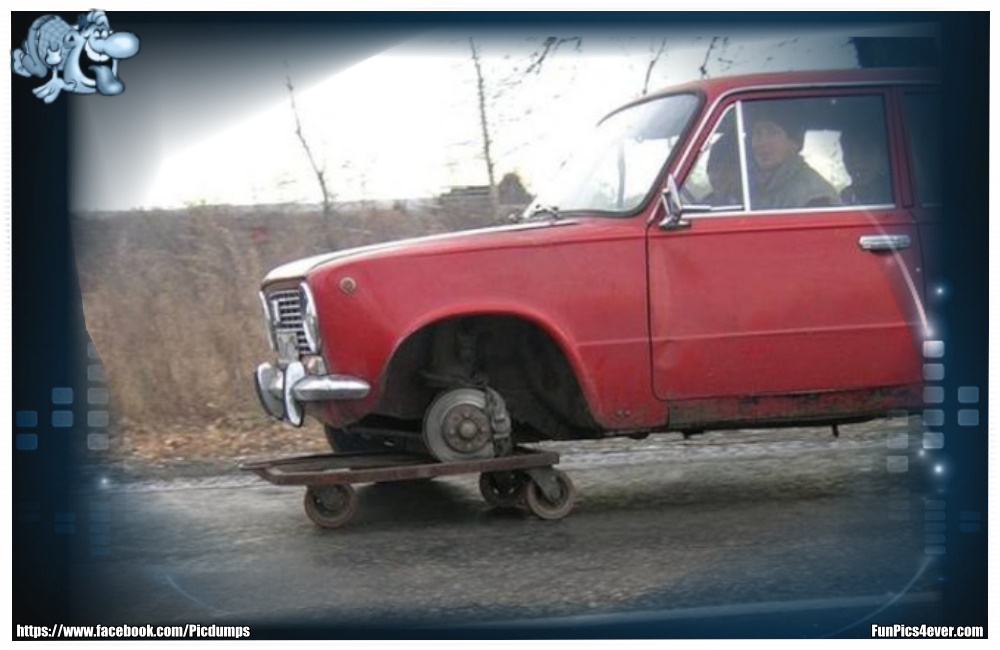 Skateboard - die neue Form der Pannenhilfe.. Ob das gut geht?