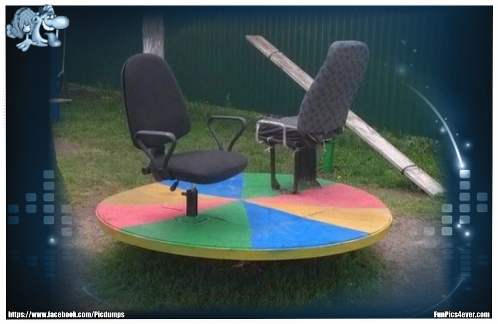 Karussell - hier haben doch erwachsene Männer Hand angelegt um ihren Kindern etwas Freude zu bereiten, oder?