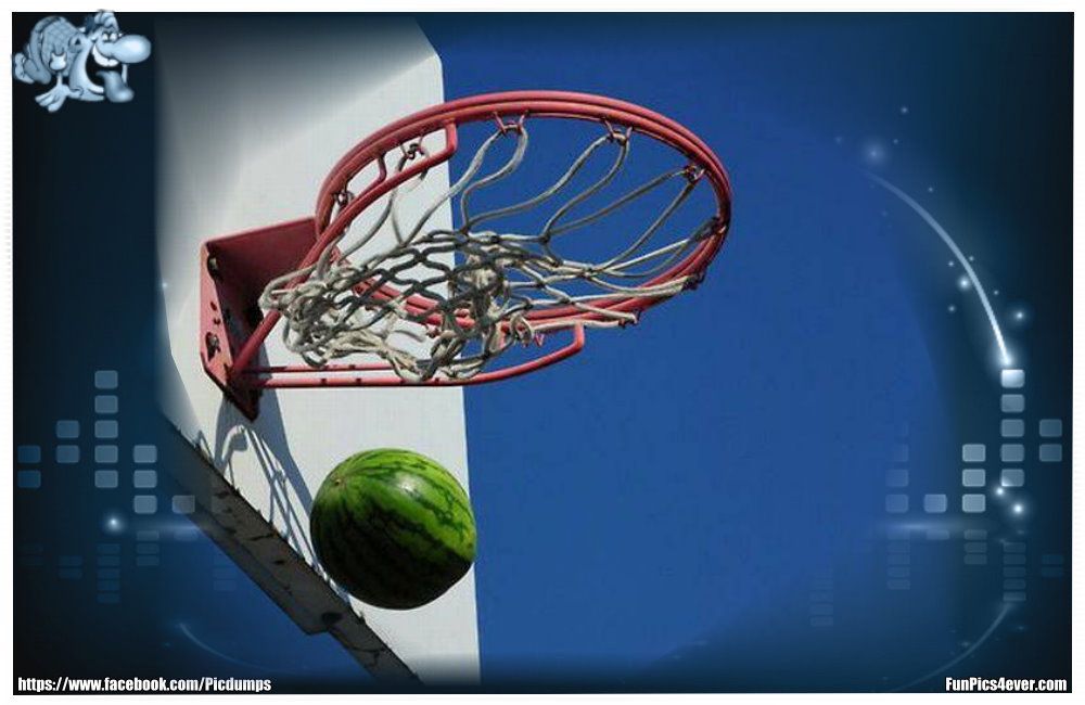 Melonen Basketball - ob das so leicht ist, da in den Korb zu treffen? Ich glaube nicht.