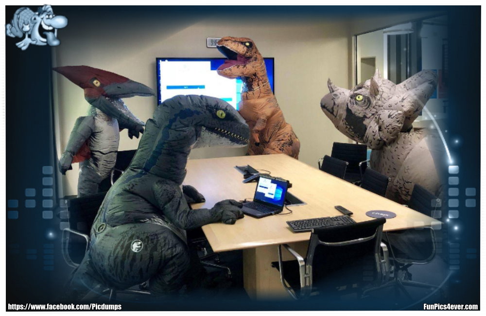 Ein Büro voll mit Dinos ist doch der Traum von uns allen. Da sehen die Probleme viel kleiner aus.