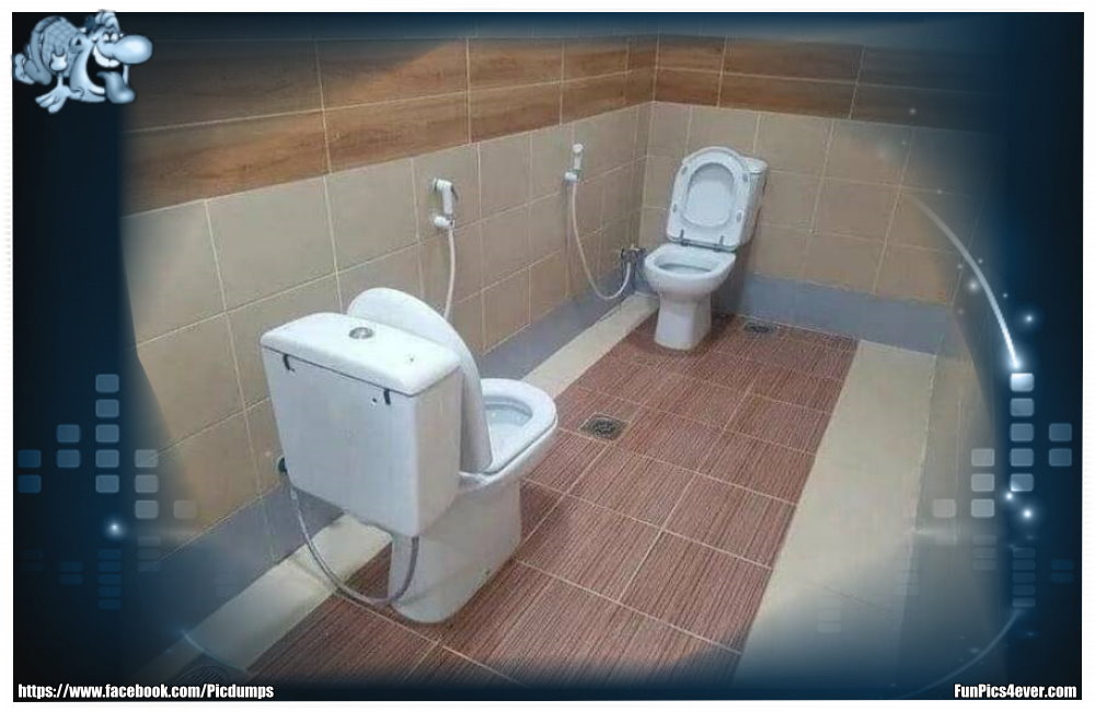 Doppel WC - wenn das Geschäft mal wieder etwas länger dauert, kann man sich schön unterhalten.