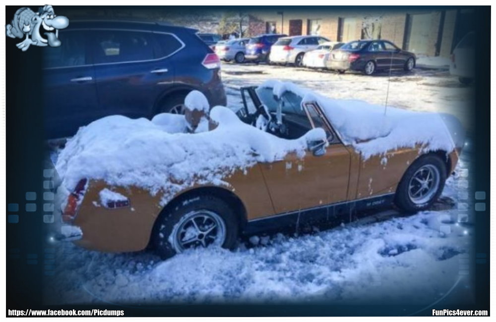 Mit ein bisschen Schnee im Cabrio muss man im April schon noch rechnen. Also immer schön, dass Verdeck zumachen.