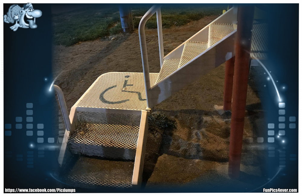 Wer hat diese Rollstuhltreppe entworfen und dann auch noch so eingebaut? Unfassbar.