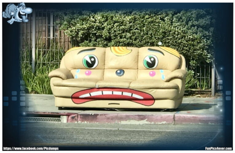 Sofa mit Gesicht