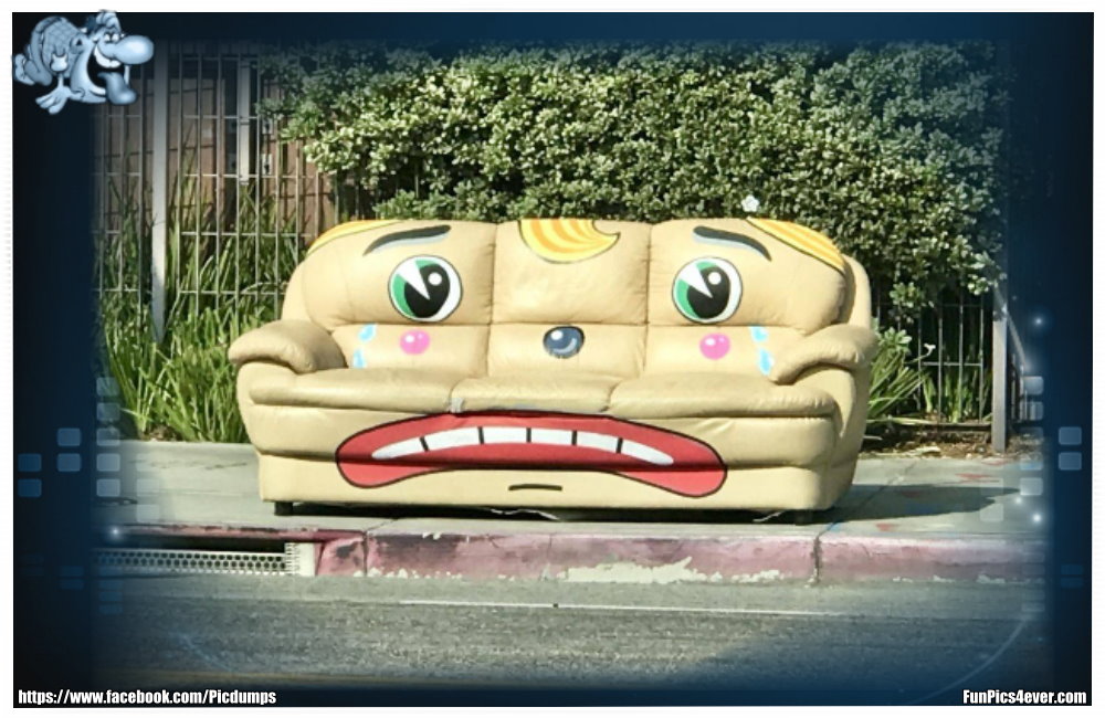 Ein Sofa mit Gesicht wollte ich schon immer mal haben. Hier ist es.