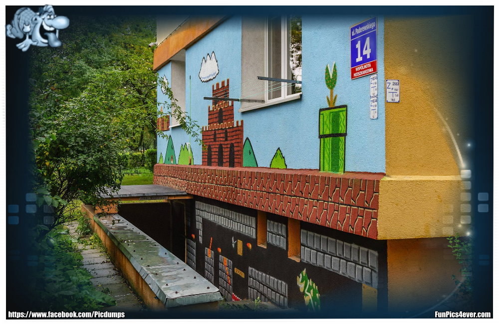 Ein Super Mario Labyrinth hat auch nicht jeder zuhause. Was für eine geniale Idee.